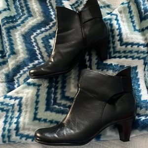 Aerosols black Play Again ankle boots size 9